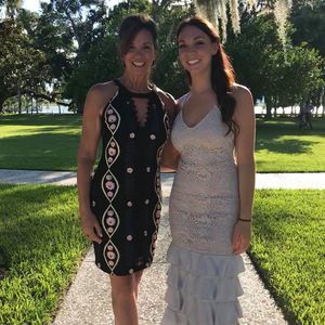 Meet your Posher, Dana